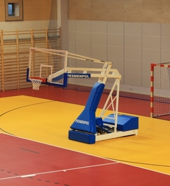 Basketbalová konstrukce posuvná, nájezdová